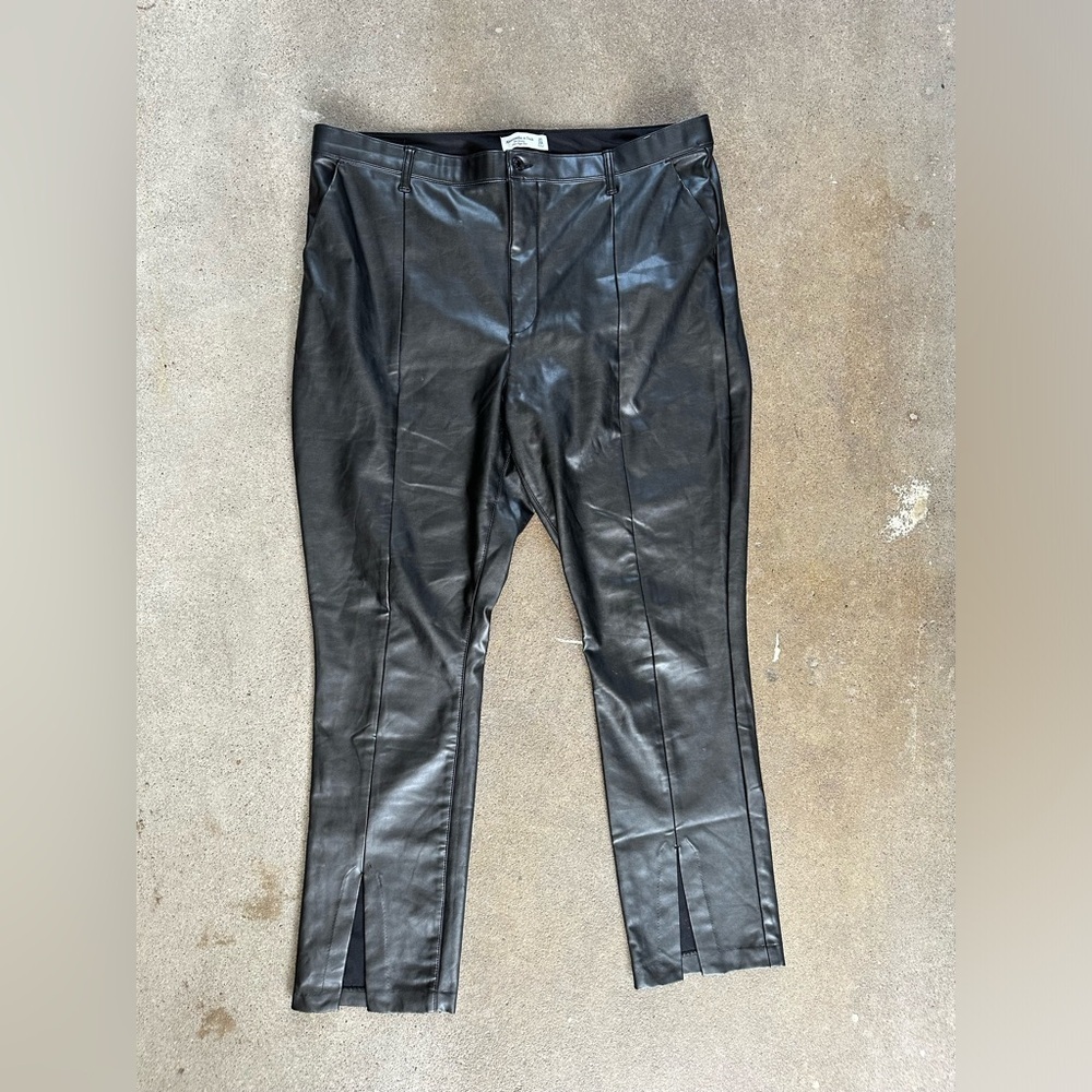 Abercrombie & Fitch The Skinny Ultra HR Vegan Leather Pants Black Size 35|20L